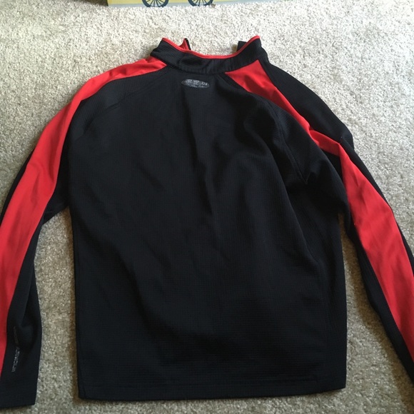 Red and back under armor sweater - Picture 4 of 4
